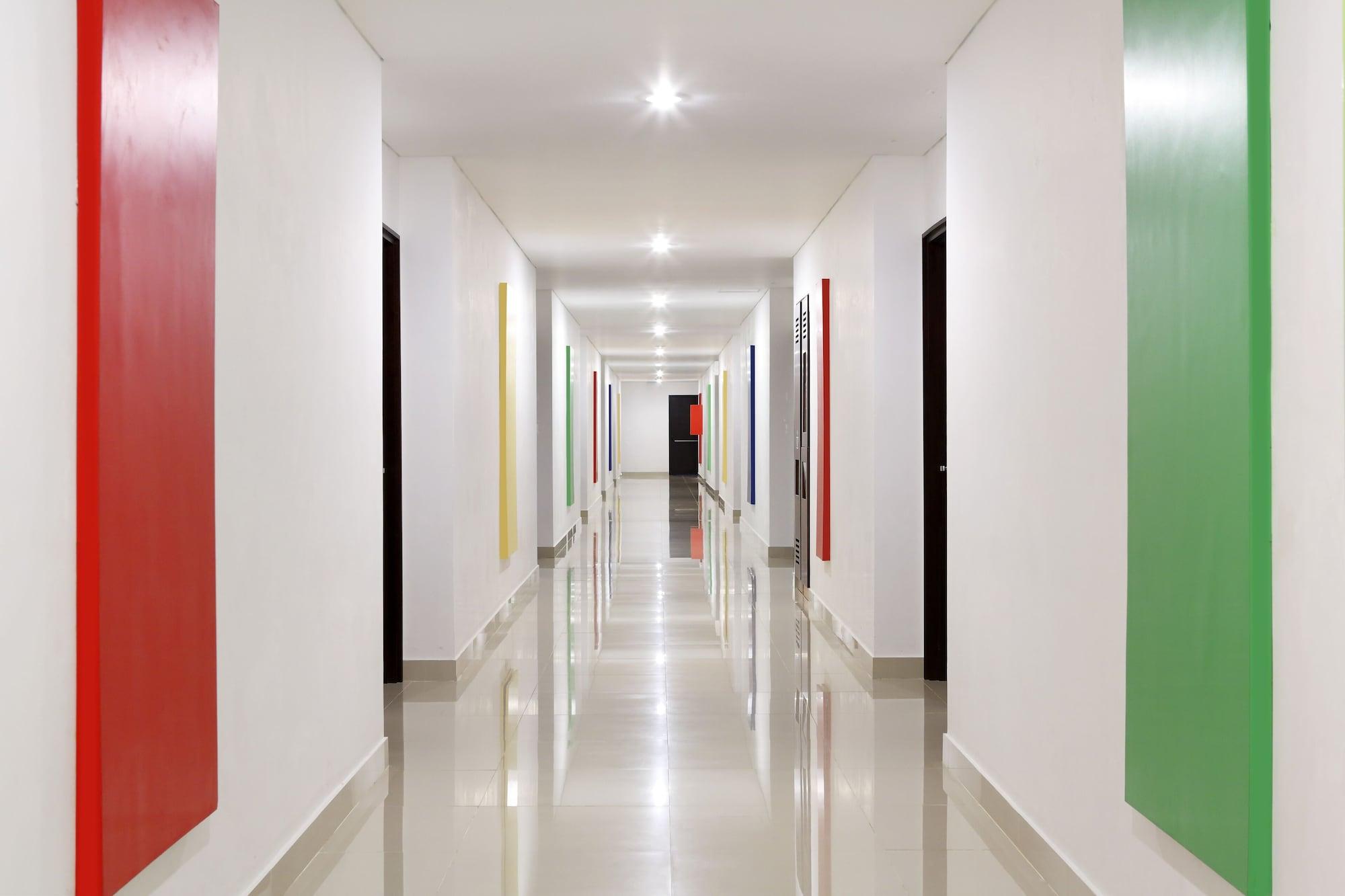 Amaris Hotel Ponorogo Exterior foto